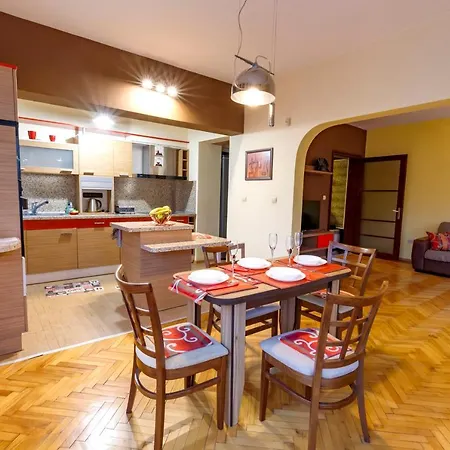 Apartman ~*spacious And Cozy 2br In The Heart Of Varna*~ *