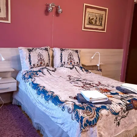 ~*spacious And Cozy 2br In The Heart Of Varna*~ * Várna